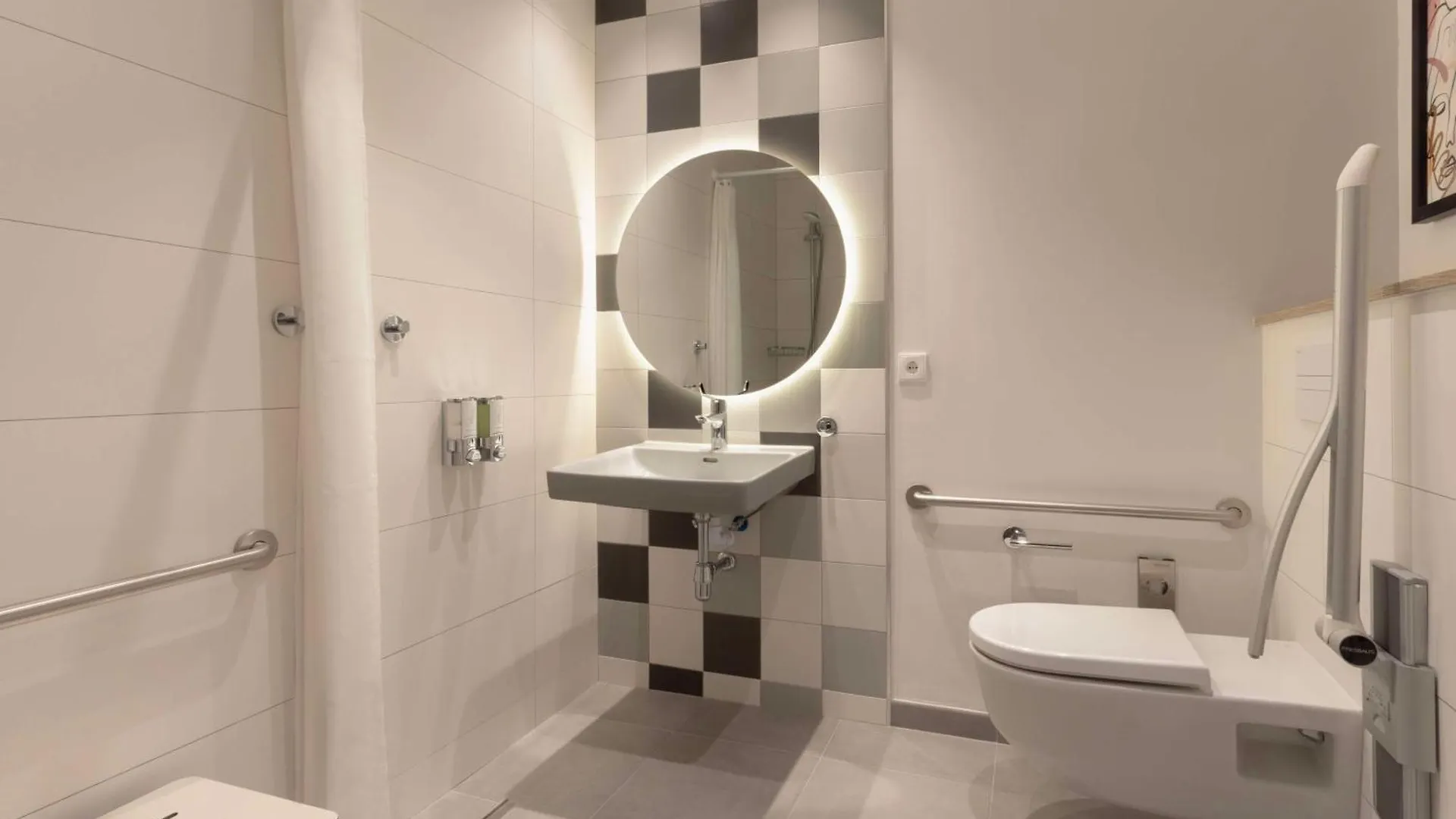 Hampton By Hilton Malaga Martiricos酒店 西班牙