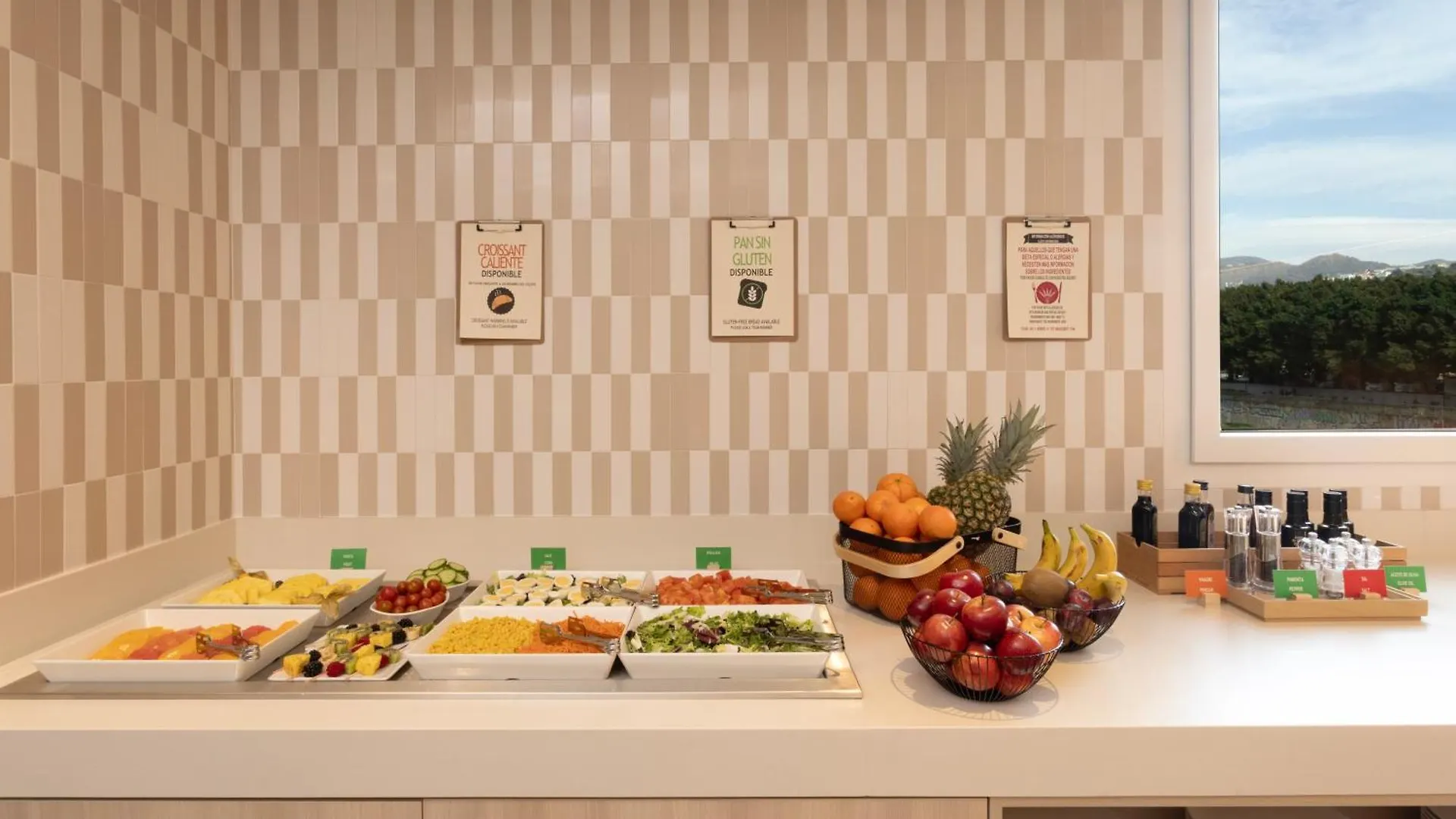 酒店 Hampton By Hilton Malaga Martiricos酒店